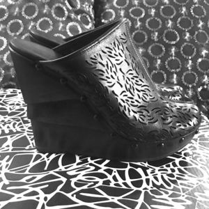 Diane Von Furstenberg Ode Black Platform Wedge